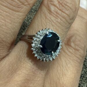 Stunning 2 CT Natural Sapphire & Diamonds, Platinum Ring Size 6.75, 5.1 grams